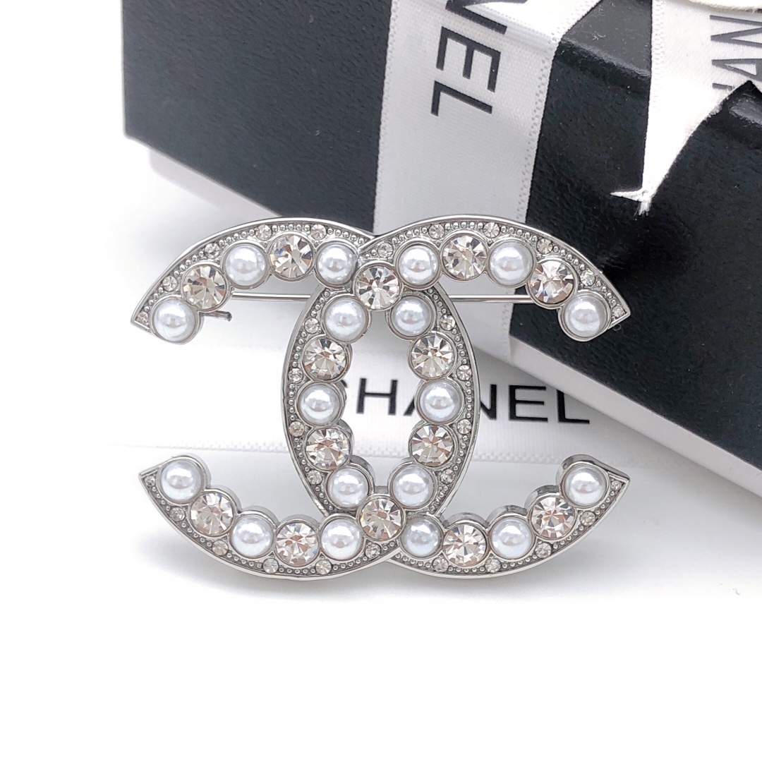 Chanel Brooches - Click Image to Close